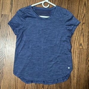 Apana athletic top size medium